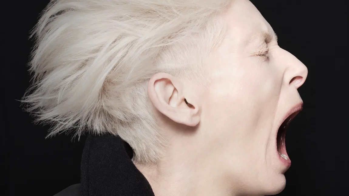 Quase 40 anos depois, Tilda Swinton volta ao teatro para reencontrar personagem de sua juventude