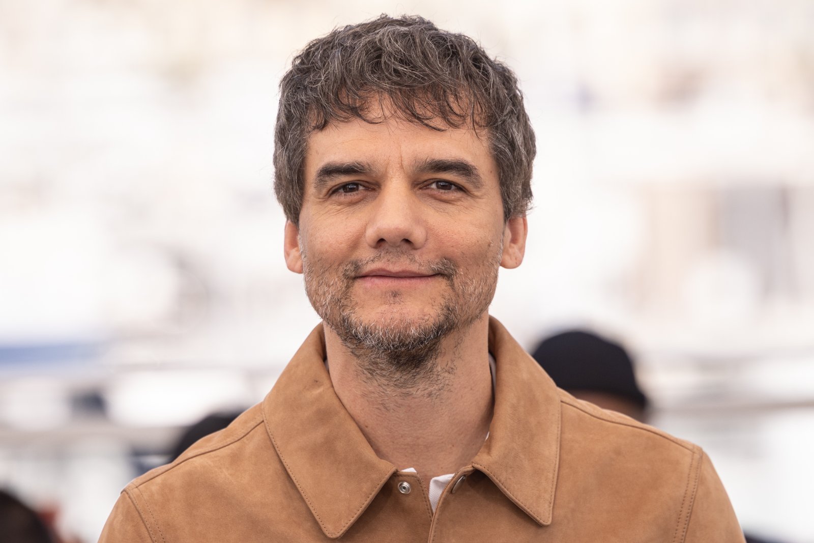 Wagner Moura vai a julgamento em peça de Christiane Jatahy que transforma o público em júri